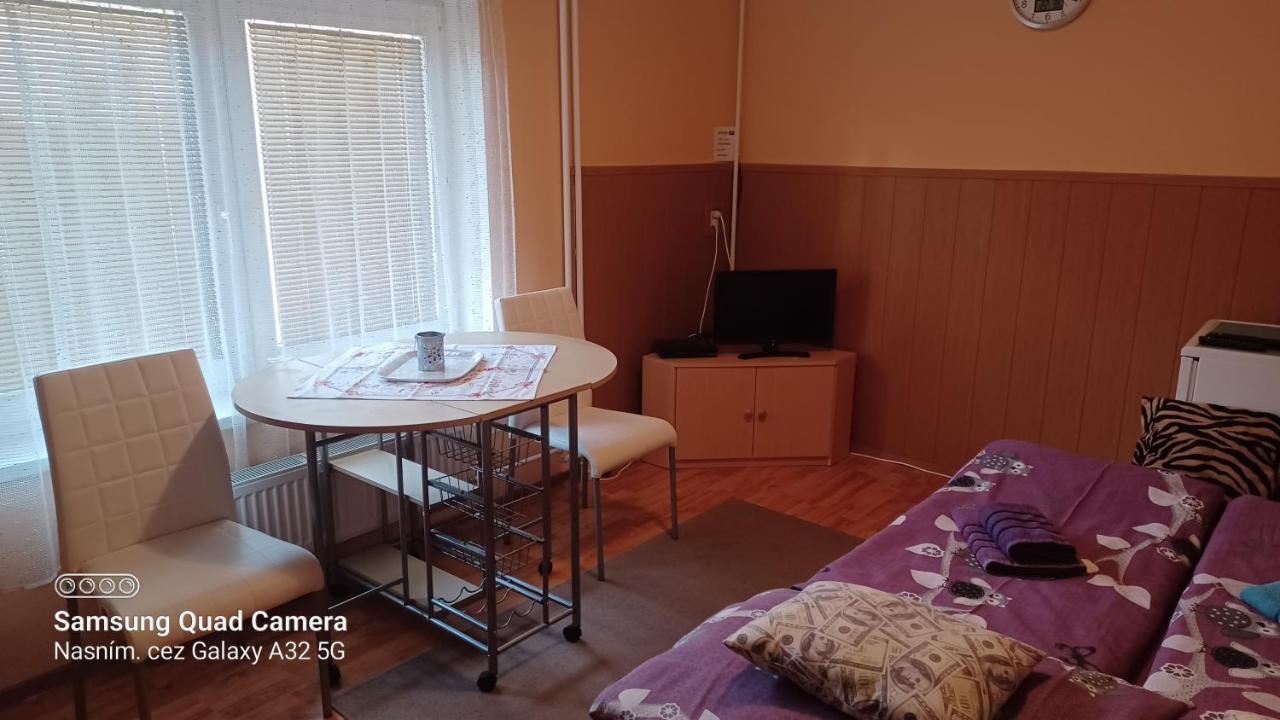 Apartman 81 Nova Lesna Exterior photo